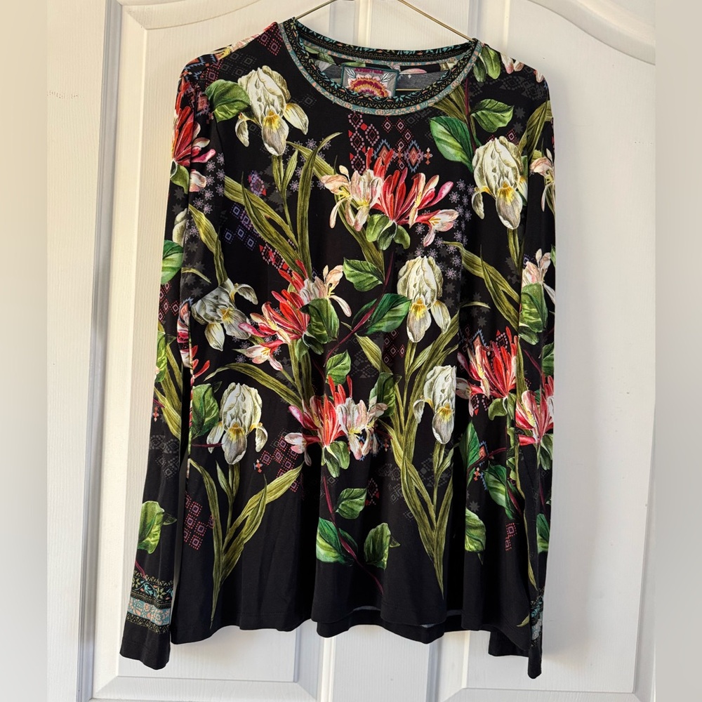 Johnny Was, The Janie Favorite long sleeve crew. Size medium, multi-color